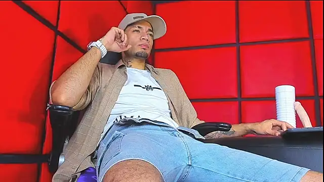 Daniel huge22 online show from 05/11/26, 03:19