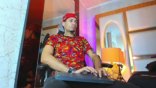 Daniel huge22 online show from 05/30/26, 01:39