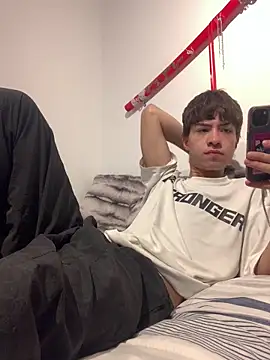 Gato Gatito online show from 04/13/26, 01:53