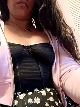 itsyafavgirll online show from 04/13/26, 09:13