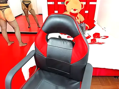 scarlett red 1 online show from 04/16/26, 05:36