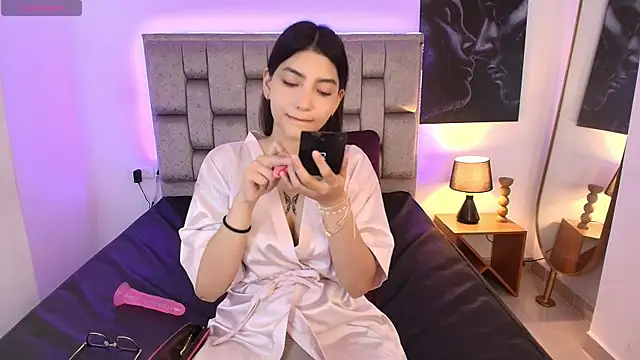 candy tina online show from 04/17/26, 02:20