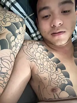 tuanpham2700 online show from 04/06/26, 11:17