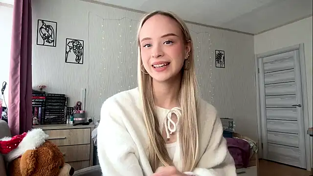 CutieAlina online show from 04/14/26, 09:25