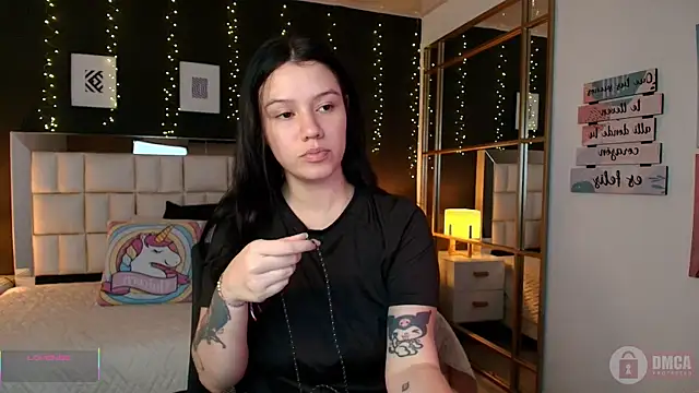 aria bloomer online show from 05/05/26, 12:08