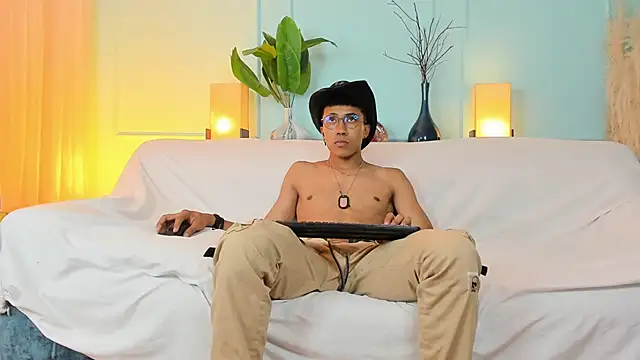 Kall Ell  online show from 04/14/26, 03:55