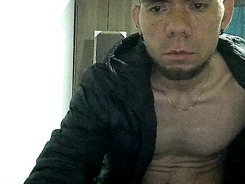 Snapshot of thomas2wood chatting on 04/18/26, 03:20 thomas2wood online show from 04/18/26, 03:20