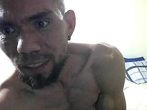 Snapshot of thomas2wood chatting on 06/11/26, 12:32 thomas2wood online show from 06/11/26, 12:32