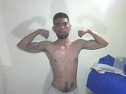 Snapshot of thomas2wood chatting on 05/29/26, 12:16 thomas2wood online show from 05/29/26, 12:16