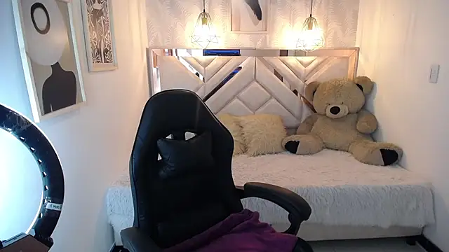 ahmy  online show from 05/21/26, 07:44
