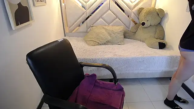 ahmy  online show from 05/05/26, 08:12
