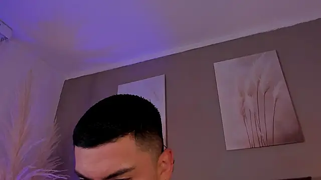 Alexander Diazz online show from 06/18/26, 02:11