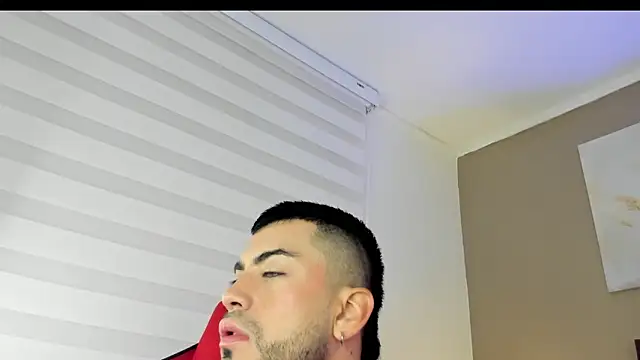 Alexander Diazz online show from 04/23/26, 01:35