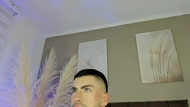 Alexander Diazz online show from 06/01/26, 01:55