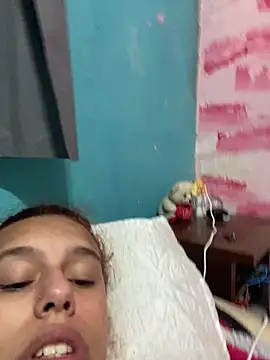 nandinharuivinha22 online show from 04/15/26, 11:38