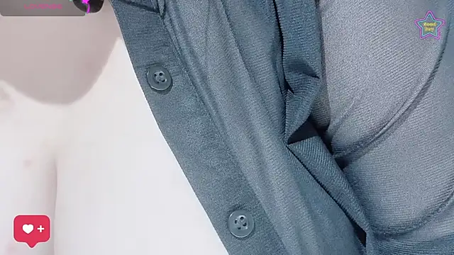 Snapshot of EX-886 chatting on 04/13/26, 10:58 EX-886 online show from 04/13/26, 10:58