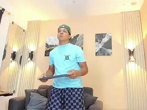 davisito 26 online show from 04/07/26, 09:49