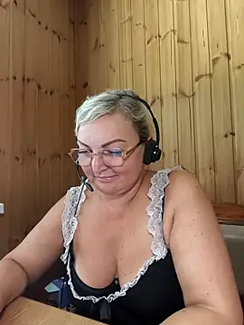 White-Chocolatte online show from 06/26/26, 06:52