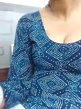 Lovely-baby2 online show from 04/17/26, 01:41