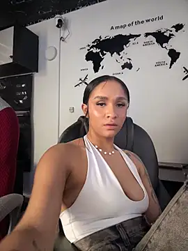 Sasha-firee online show from 05/31/26, 06:09