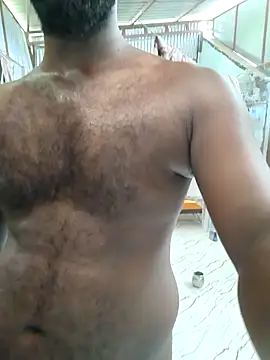 bigandhuge45 online show from 04/17/26, 07:44