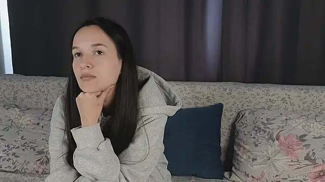 Snapshot of CutieFru1t chatting on 04/14/26, 08:19 CutieFru1t online show from 04/14/26, 08:19