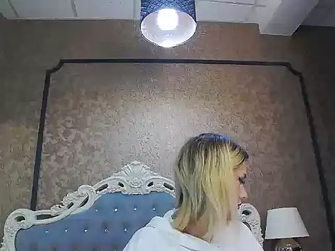 Ivy Quin online show from 04/15/26, 03:23