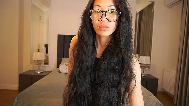 YunaYum online show from 04/20/26, 07:26