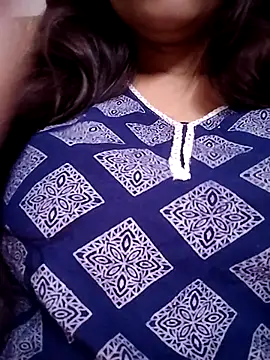 Kajal-hott online show from 04/13/26, 08:40