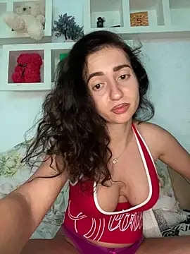 Snapshot of KarolDolly05 chatting on 06/30/26, 01:11 KarolDolly05 online show from 06/30/26, 01:11