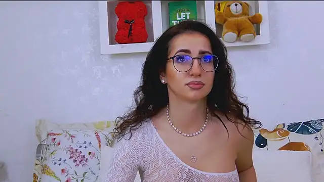 KarolDolly05 online show from 05/19/26, 02:13