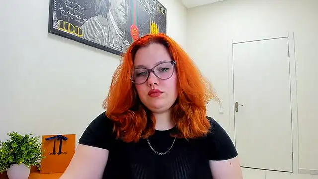 Snapshot of Aillia-Rous chatting on 06/22/26, 06:32 Aillia-Rous online show from 06/22/26, 06:32