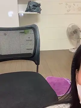 Snapshot of -Susu_ chatting on 04/11/26, 09:57 -Susu online show from 04/11/26, 09:57