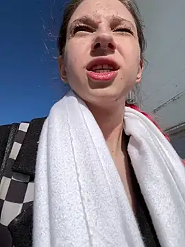 Snapshot of michelle_lovique chatting on 04/11/26, 07:45 michelle lovique online show from 04/11/26, 07:45