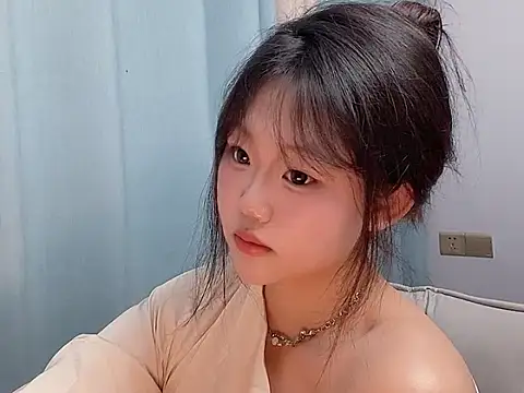 Lilababy00 online show from 04/10/26, 01:07