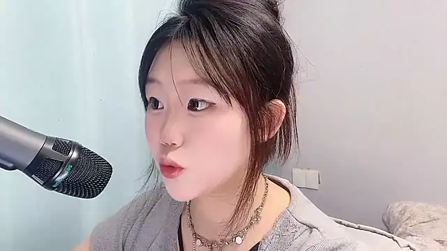 Lilababy00 online show from 04/18/26, 02:14