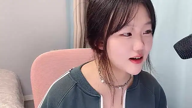 Lilababy00 online show from 04/20/26, 02:29