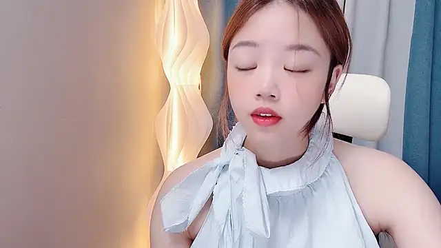 Snapshot of Lilababy00 chatting on 07/13/26, 04:01 Lilababy00 online show from 07/13/26, 04:01
