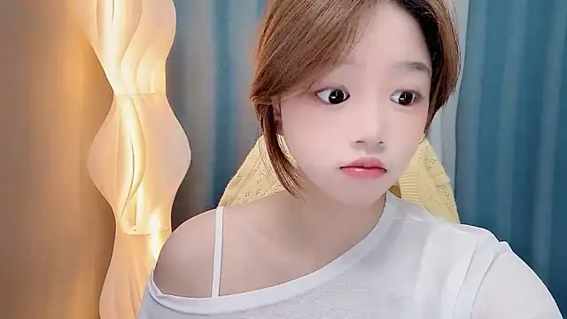 Snapshot of Lilababy00 chatting on 06/14/26, 05:41 Lilababy00 online show from 06/14/26, 05:41