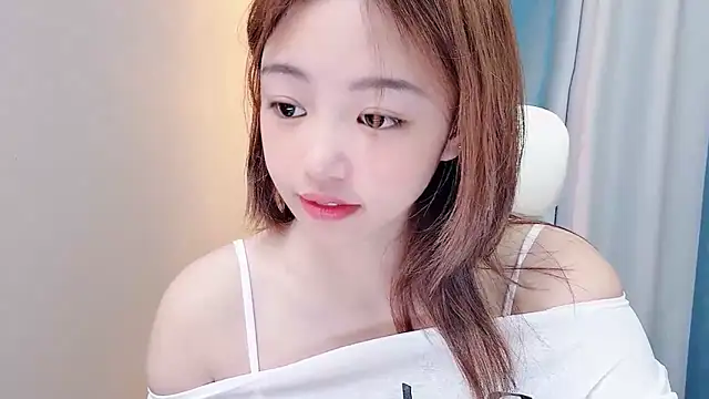 Snapshot of Lilababy00 chatting on 07/10/26, 04:34 Lilababy00 online show from 07/10/26, 04:34