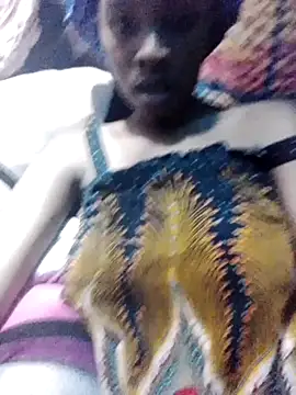 Snapshot of issabelaluna chatting on 04/07/26, 03:47 issabelaluna online show from 04/07/26, 03:47