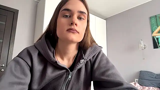 SharellFraleigh online show from 04/10/26, 12:12