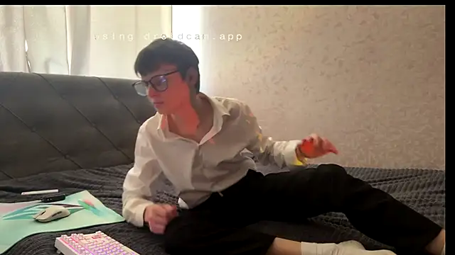 Snapshot of dalvos chatting on 04/13/26, 07:23 dalvos online show from 04/13/26, 07:23