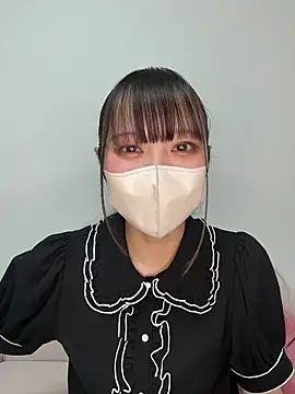 Snapshot of Merochi_o0 chatting on 06/19/26, 12:44 Merochi o0 online show from 06/19/26, 12:44