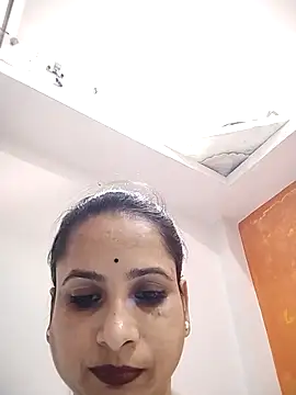 Bebo QueeN online show from 04/28/26, 03:49