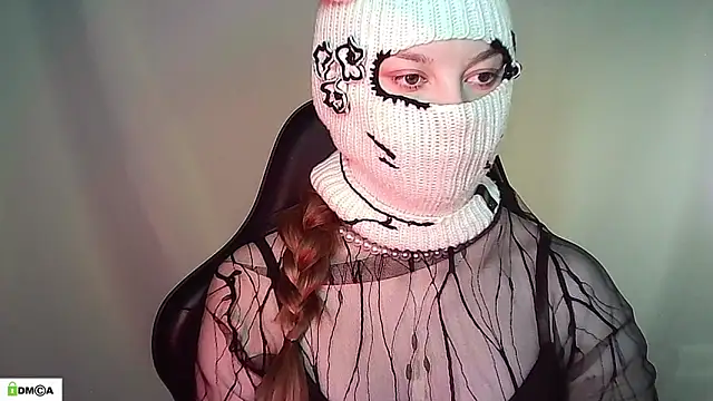 Snapshot of Lymalia chatting on 05/18/26, 02:12 Lymalia online show from 05/18/26, 02:12
