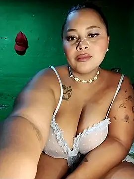 Snapshot of Nikita_Glam chatting on 07/02/26, 03:18 Nikita Glam online show from 07/02/26, 03:18