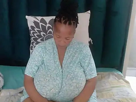 Snapshot of CaramelMelons78 chatting on 04/12/26, 05:22 CaramelMelons78 online show from 04/12/26, 05:22