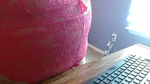 Snapshot of ltlkinkygirl78 chatting on 04/14/26, 01:27 ltlkinkygirl78 online show from 04/14/26, 01:27