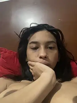 Snapshot of soyriri_ chatting on 04/13/26, 06:06 soyriri online show from 04/13/26, 06:06